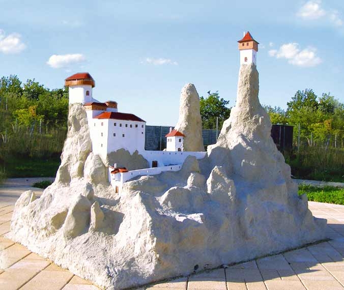 Hrad Súľov - Park miniatúr